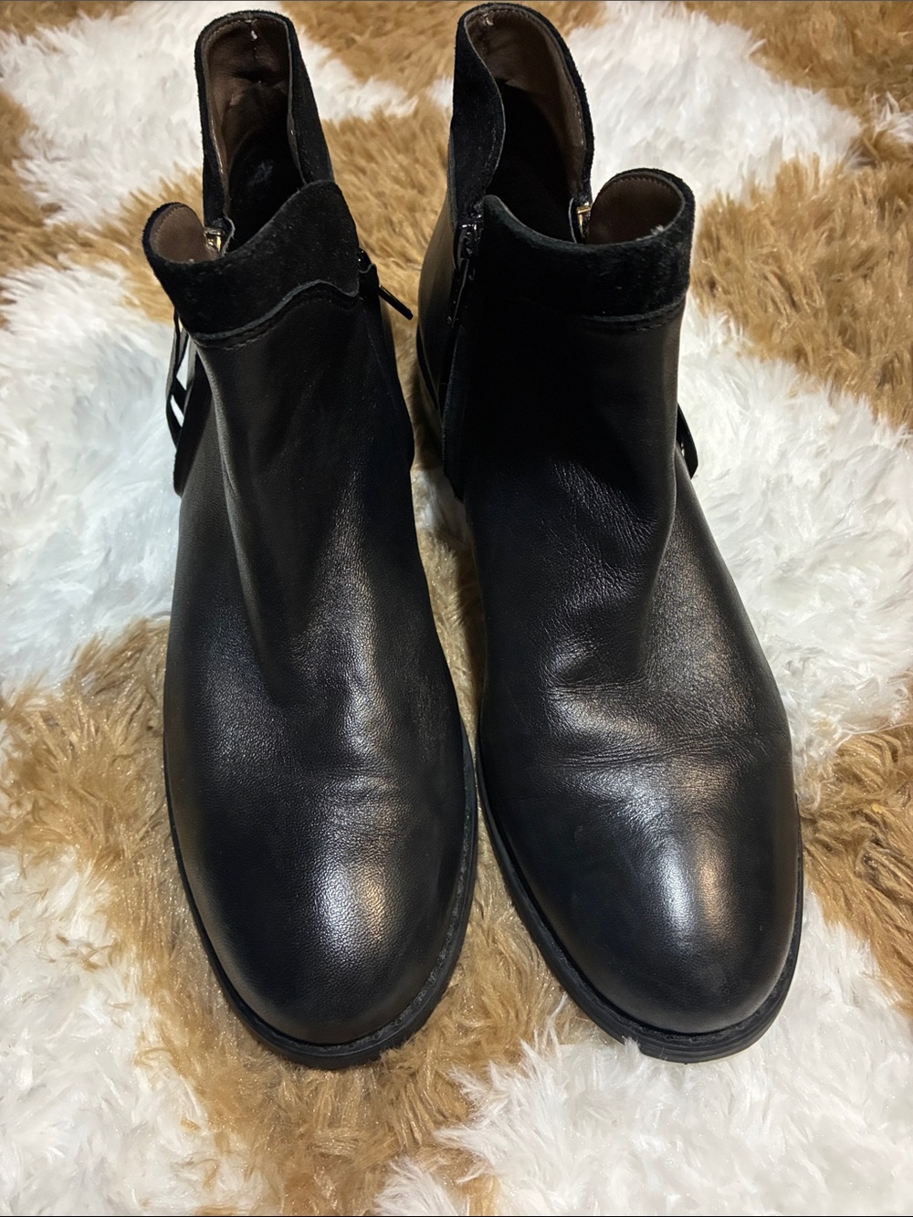 Bella Vita Black Leather Ankle Booties with Suede Collar
